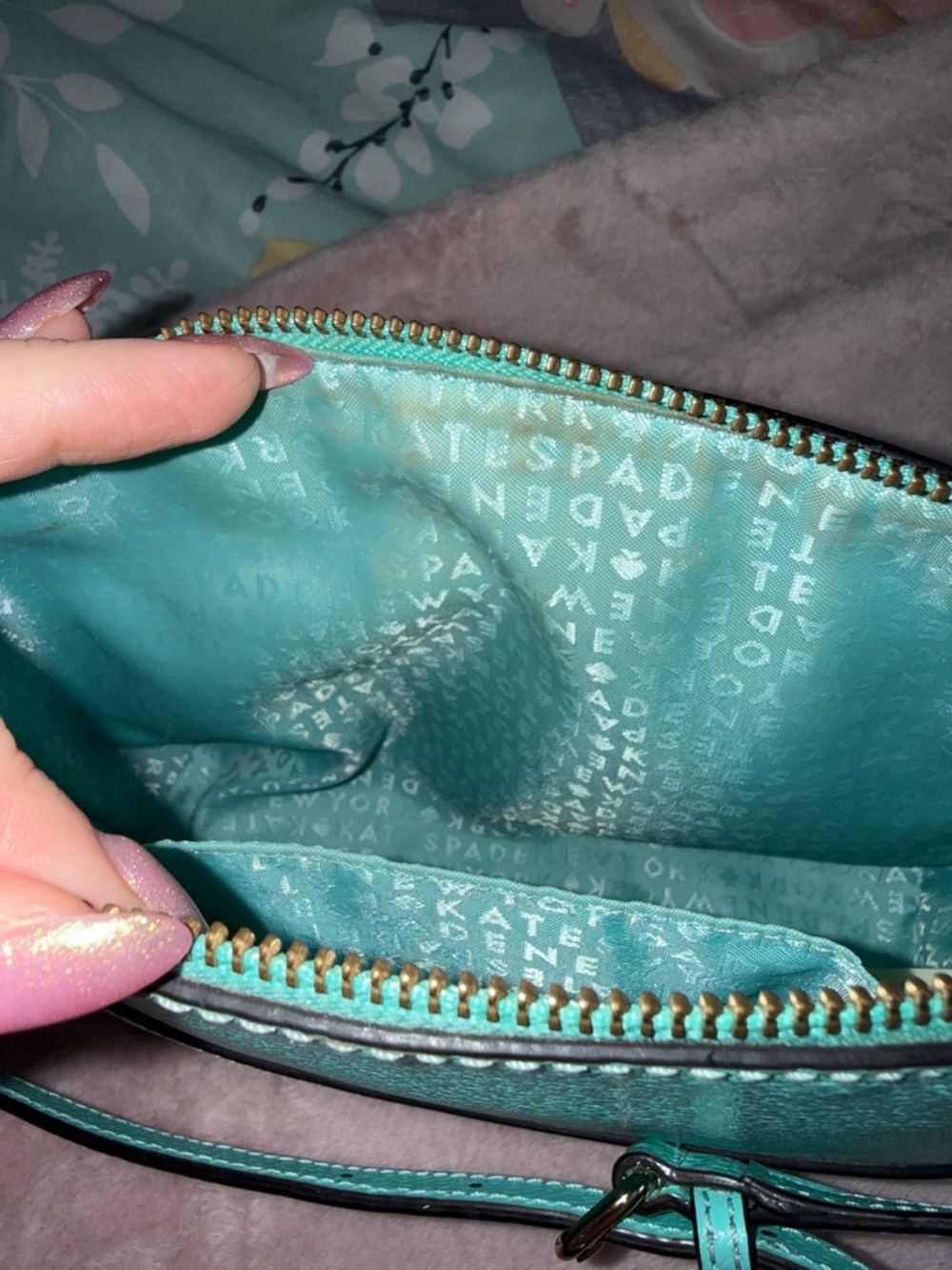 Kate Spade Pebbled Leather Crossbody great condition - Picture 8 of 10